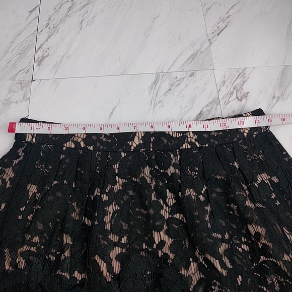 J. Crew Black Beige Contrast Floral Lace Skirt SZ6 - Picture 3 of 8